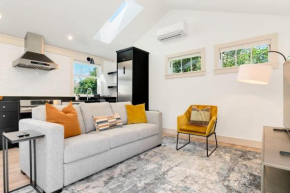 Chic 1BR DADU in Queen Anne